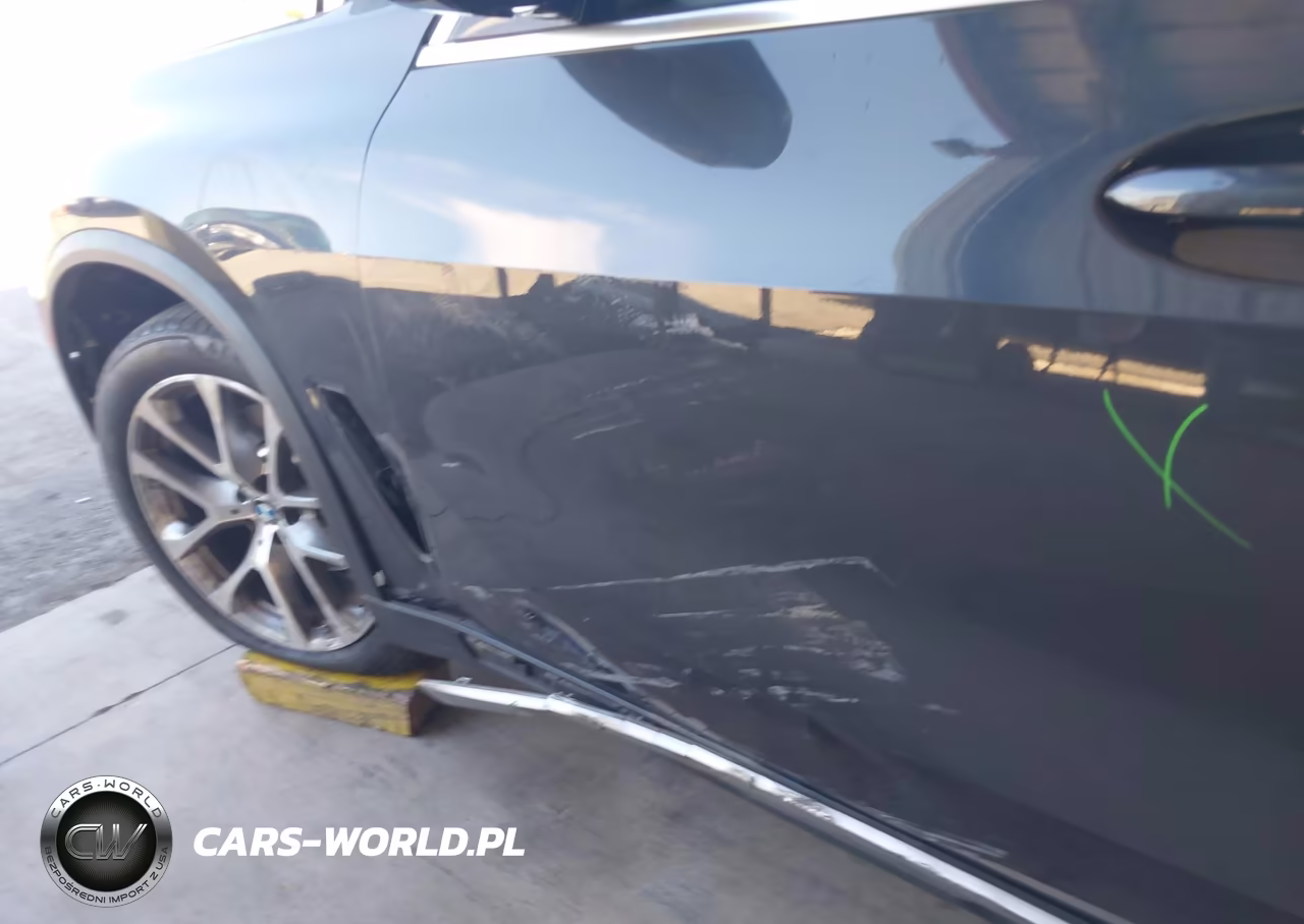 2022 BMW X5 xDrive40I VIN:5UXCR6C0XN9M28161 - 18