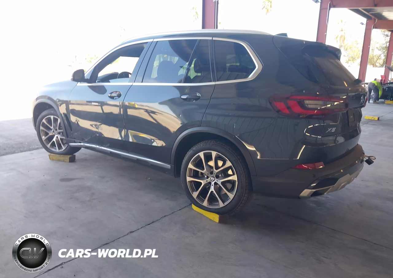 2022 BMW X5 xDrive40I VIN:5UXCR6C0XN9M28161 - 3