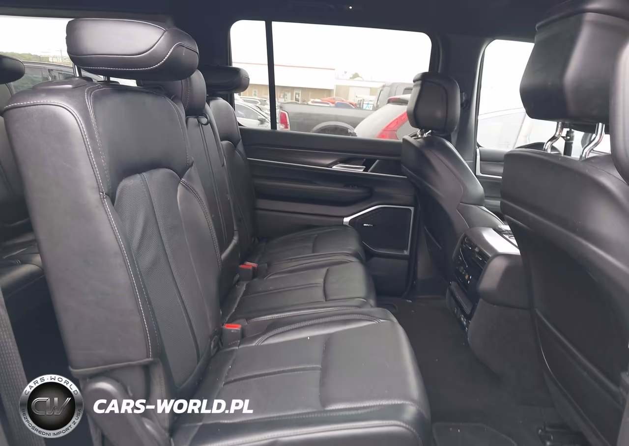 2024 Jeep Wagoneer Series Ii 4X2 VIN:1C4SJUBP1RS136730 - 8