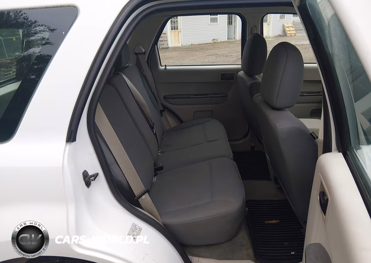 2010 Ford Escape Xls VIN:1FMCU9C72AKC58911 - 8