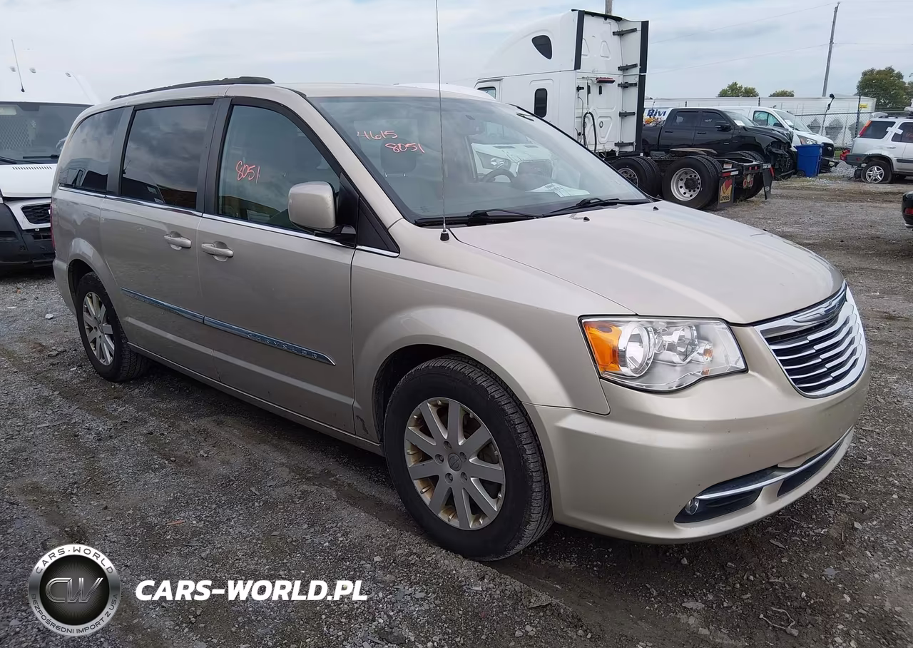 2016 Chrysler Town & Country Touring VIN:2C4RC1BG8GR300366 - 1
