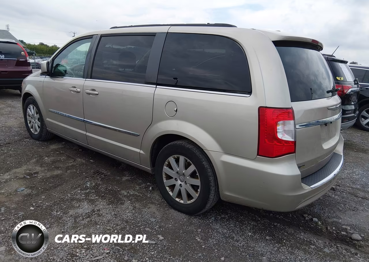 2016 Chrysler Town & Country Touring VIN:2C4RC1BG8GR300366 - 3