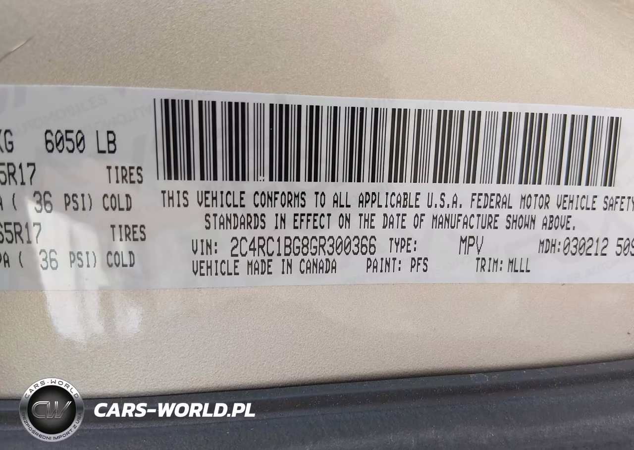 2016 Chrysler Town & Country Touring VIN:2C4RC1BG8GR300366 - 9