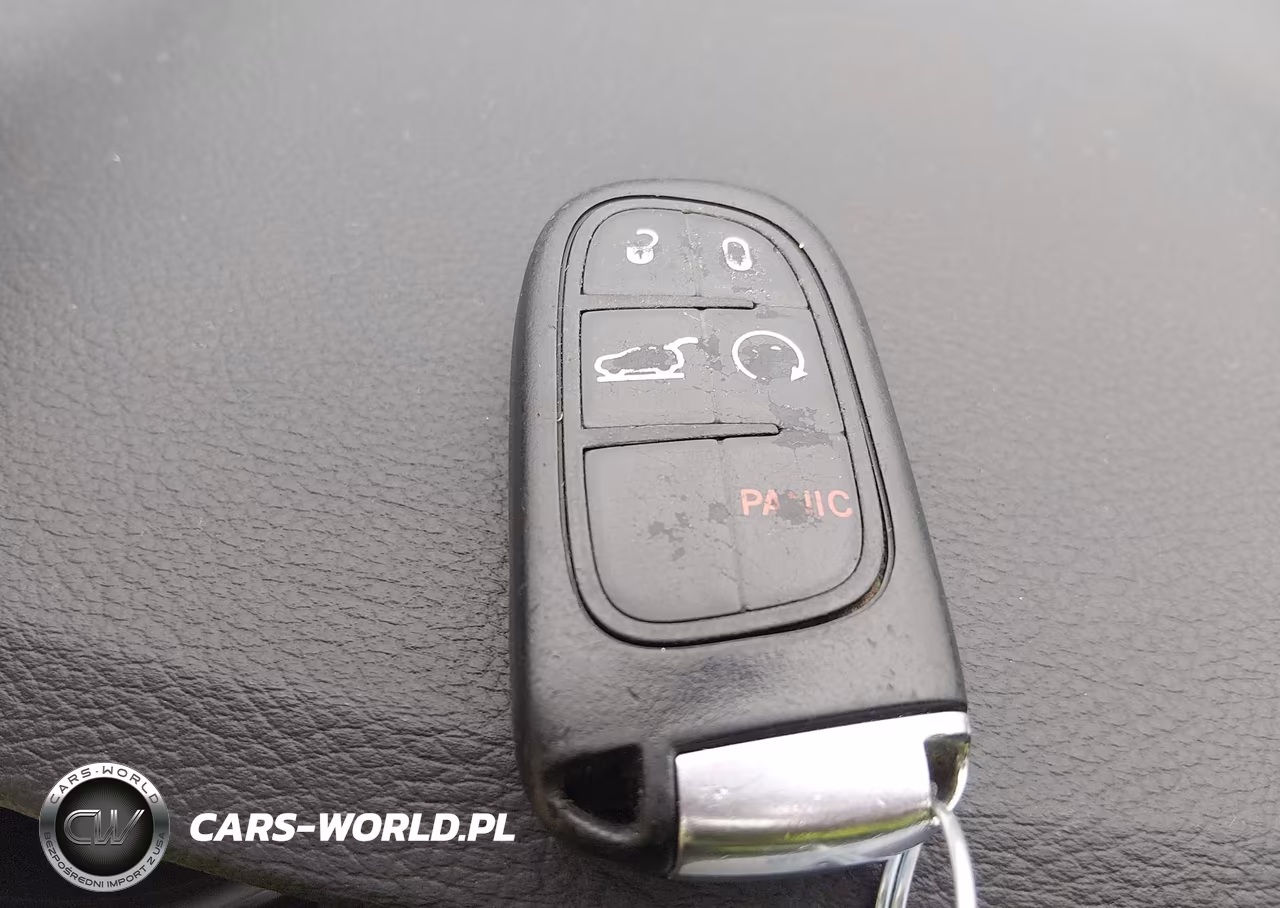 2019 Jeep Cherokee Limited 4X4 VIN:1C4PJMDX2KD112692 - 11