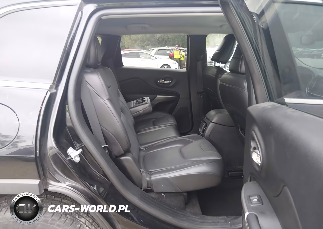 2019 Jeep Cherokee Limited 4X4 VIN:1C4PJMDX2KD112692 - 8