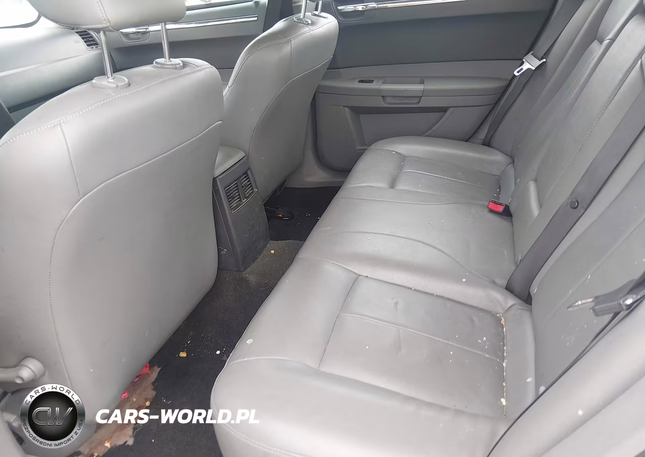 2005 Chrysler 300 Touring VIN:2C3JA53G35H108983 - 8