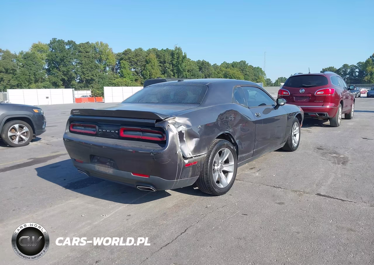 2019 Dodge Challenger Sxt VIN:2C3CDZAG0KH500499 - 4
