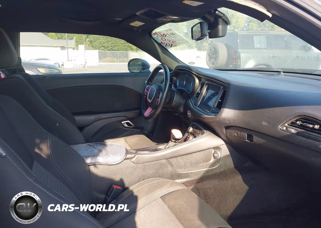 2019 Dodge Challenger Sxt VIN:2C3CDZAG0KH500499 - 5
