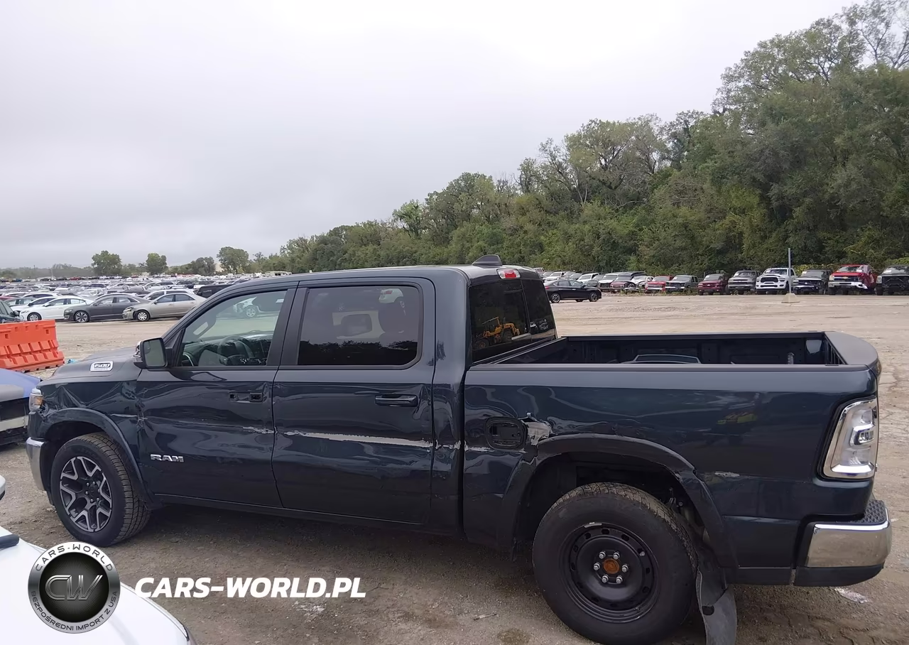 2026 Ram 1500 Laramie VIN:1C6SRFJP6TN281958 - 15