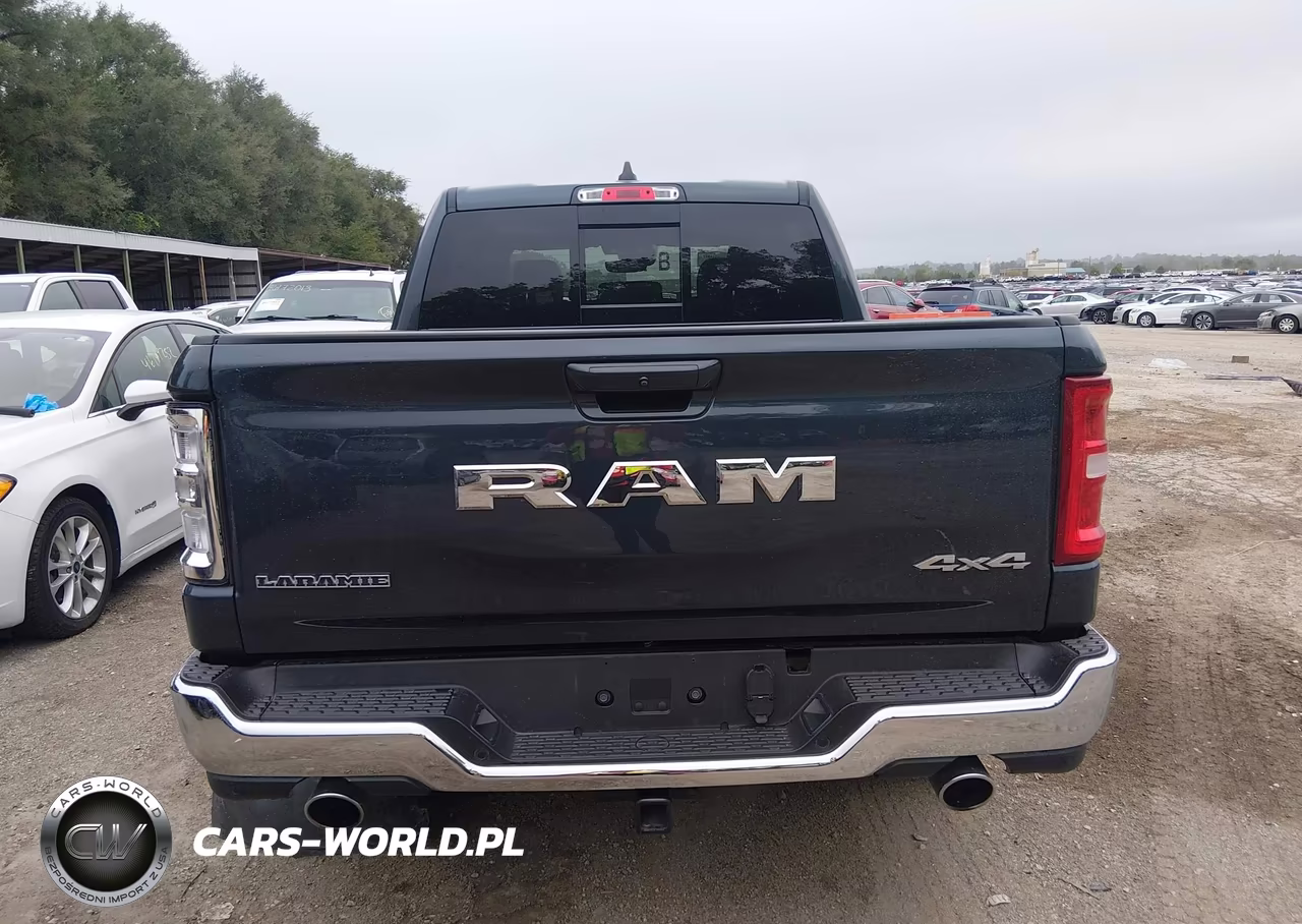 2026 Ram 1500 Laramie VIN:1C6SRFJP6TN281958 - 17