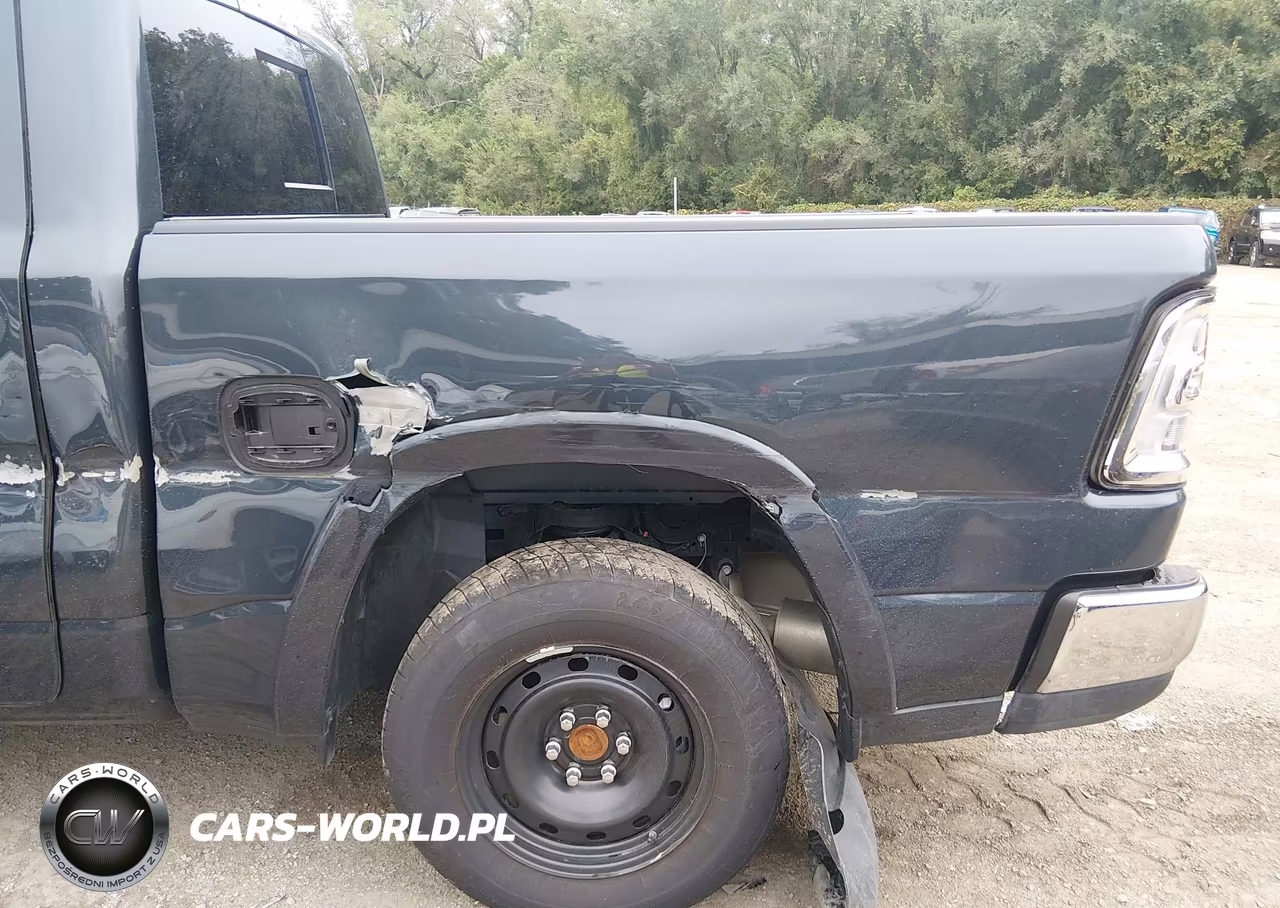 2026 Ram 1500 Laramie VIN:1C6SRFJP6TN281958 - 18