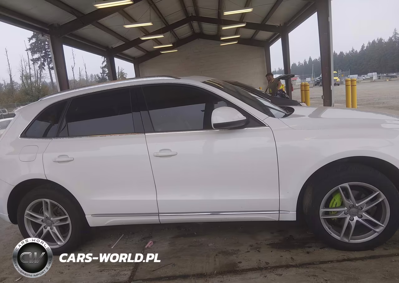 2014 Audi Q5 2.0T Premium VIN:WA1LFAFP2EA104636 - 13