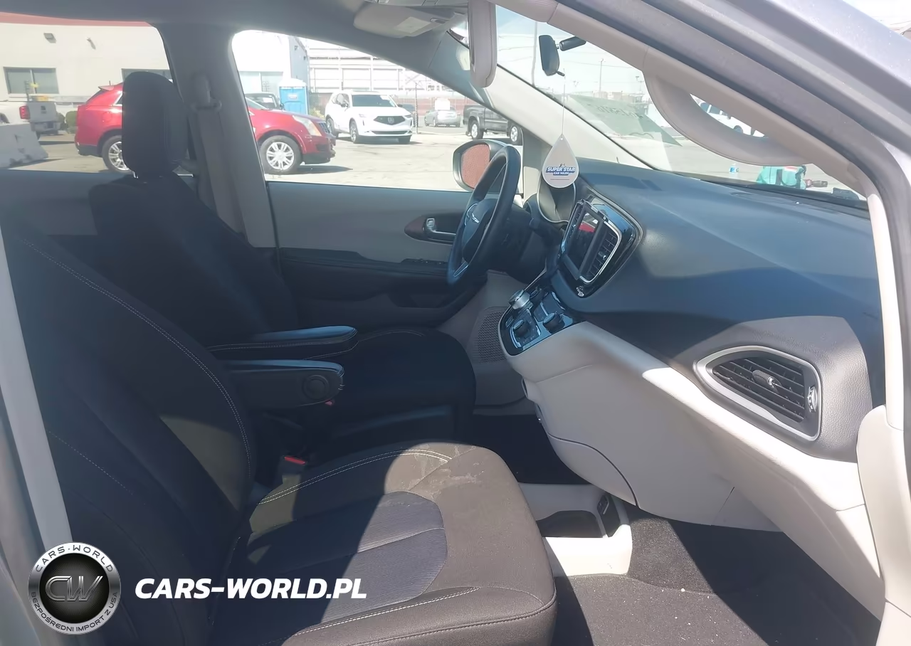 2020 Chrysler Voyager Lx VIN:2C4RC1CGXLR211746 - 5