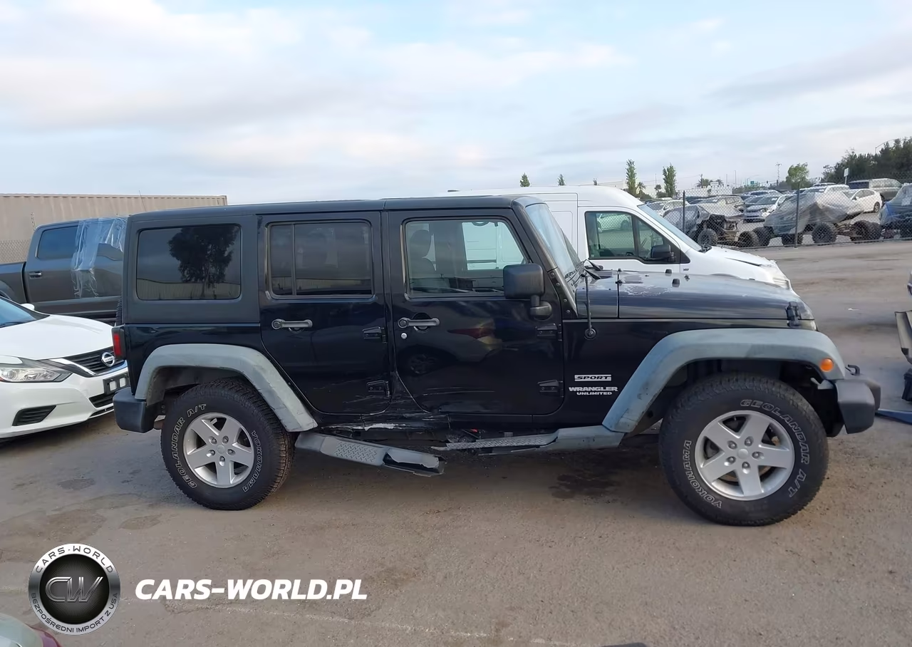 2012 Jeep Wrangler Unlimited Sport VIN:1C4BJWDG6CL121506 - 13