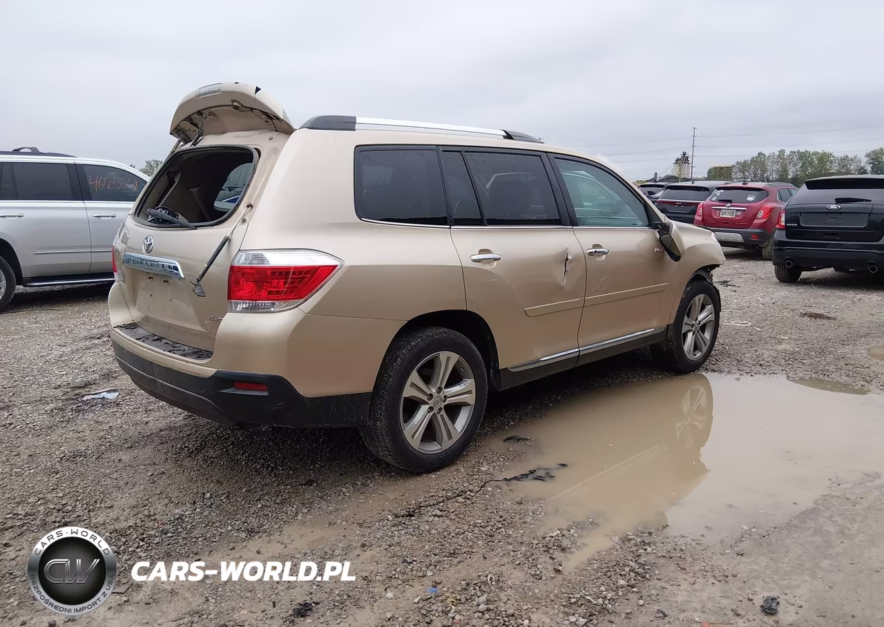 2011 Toyota Highlander Limited V6 VIN:5TDDK3EH8BS065786 - 4