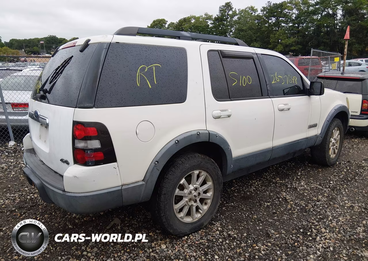 2008 Ford Explorer Xlt VIN:1FMEU73E18UB06161 - 4