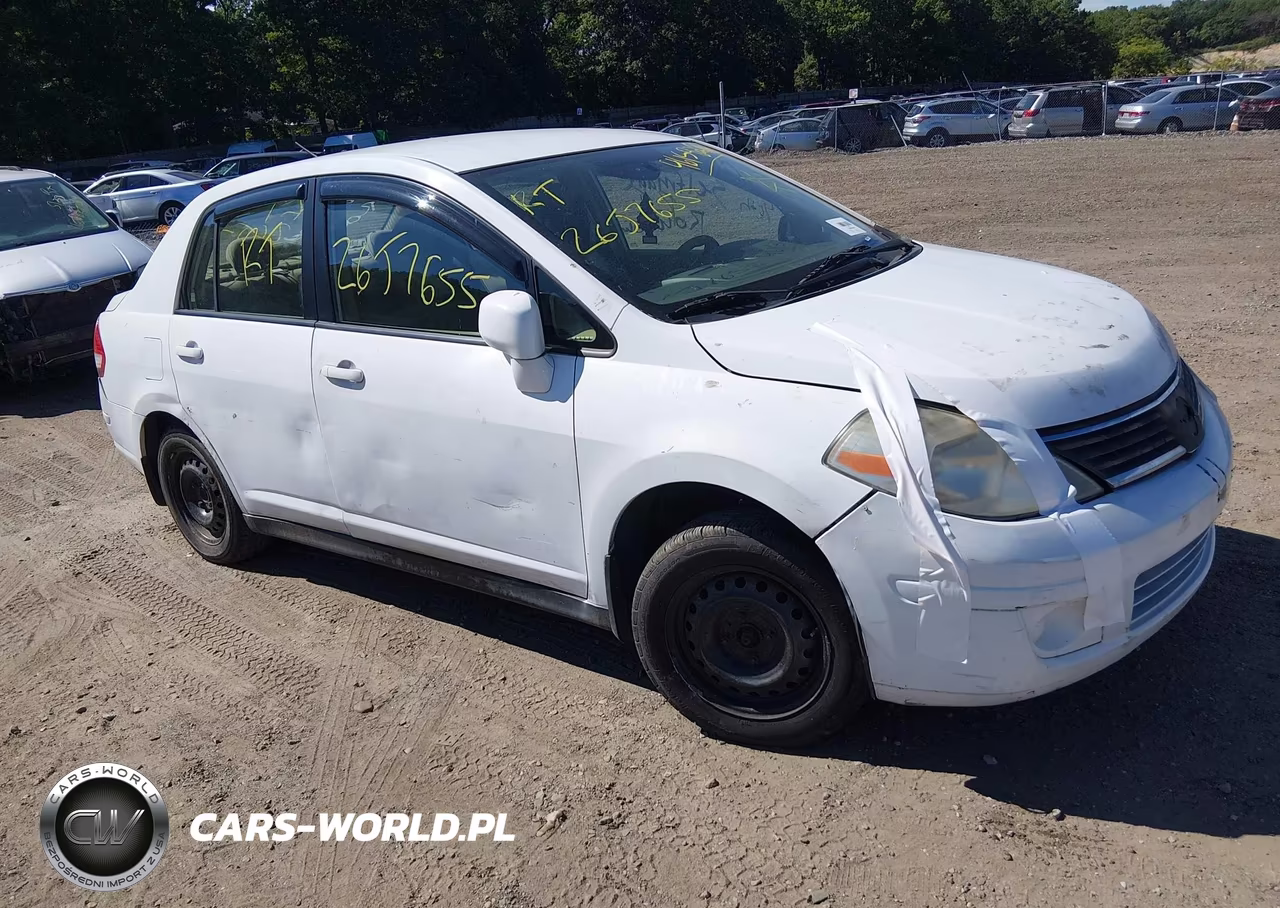 2009 Nissan Versa 1.8S – zdjęcie 1 z 11