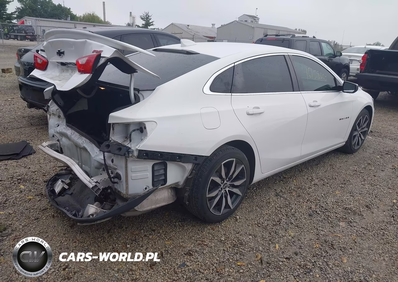 2021 Chevrolet Malibu Rs VIN:1G1ZG5ST8MF063592 - 4
