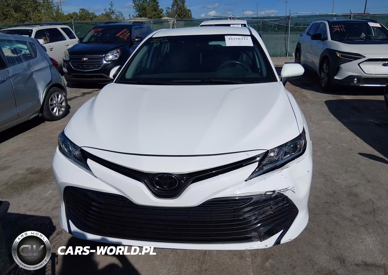2020 Toyota Camry Le VIN:4T1C11AK7LU956665 - 12