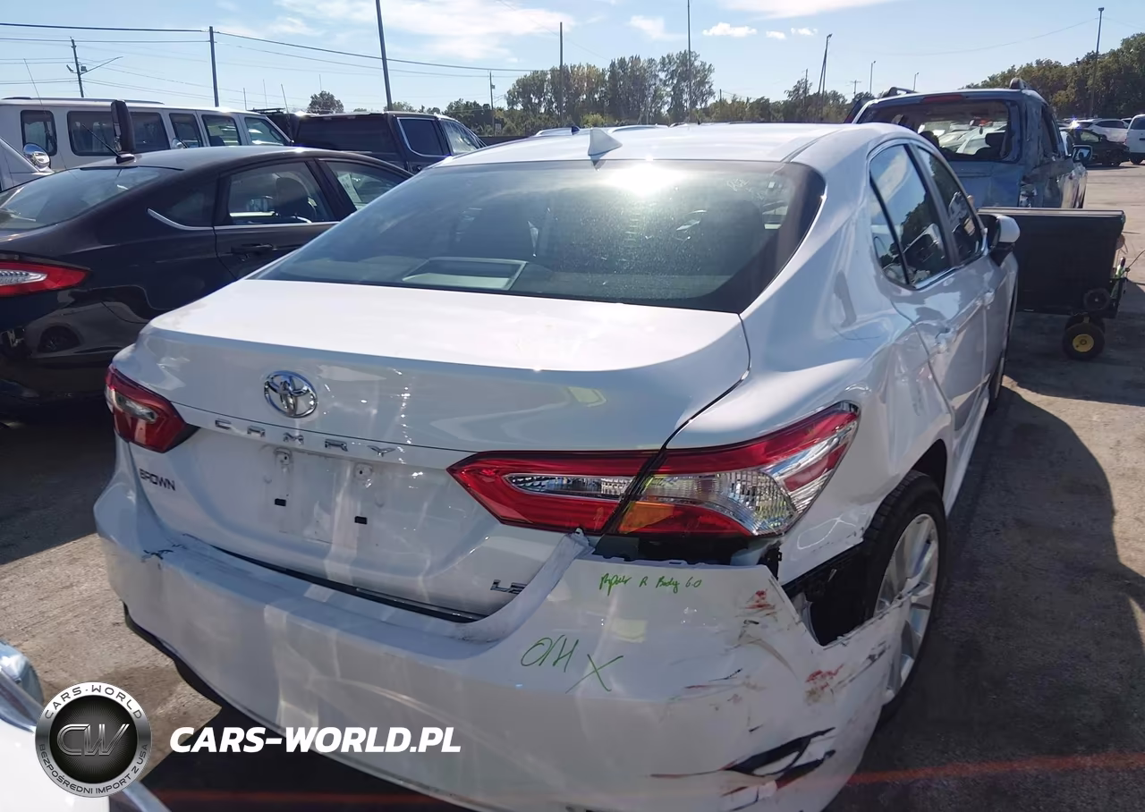2020 Toyota Camry Le VIN:4T1C11AK7LU956665 - 16