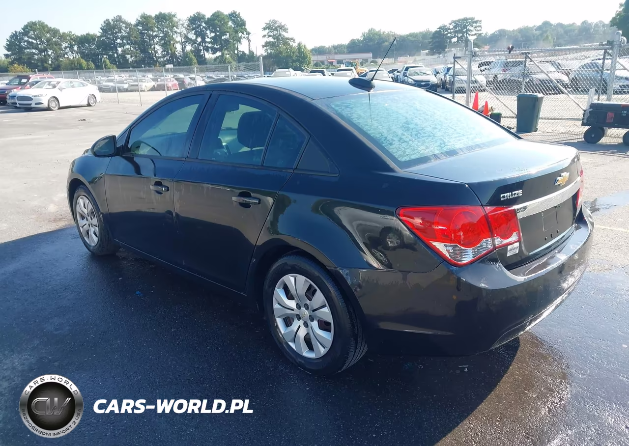 2015 Chevrolet Cruze Ls Auto VIN:1G1PA5SHXF7298805 - 3