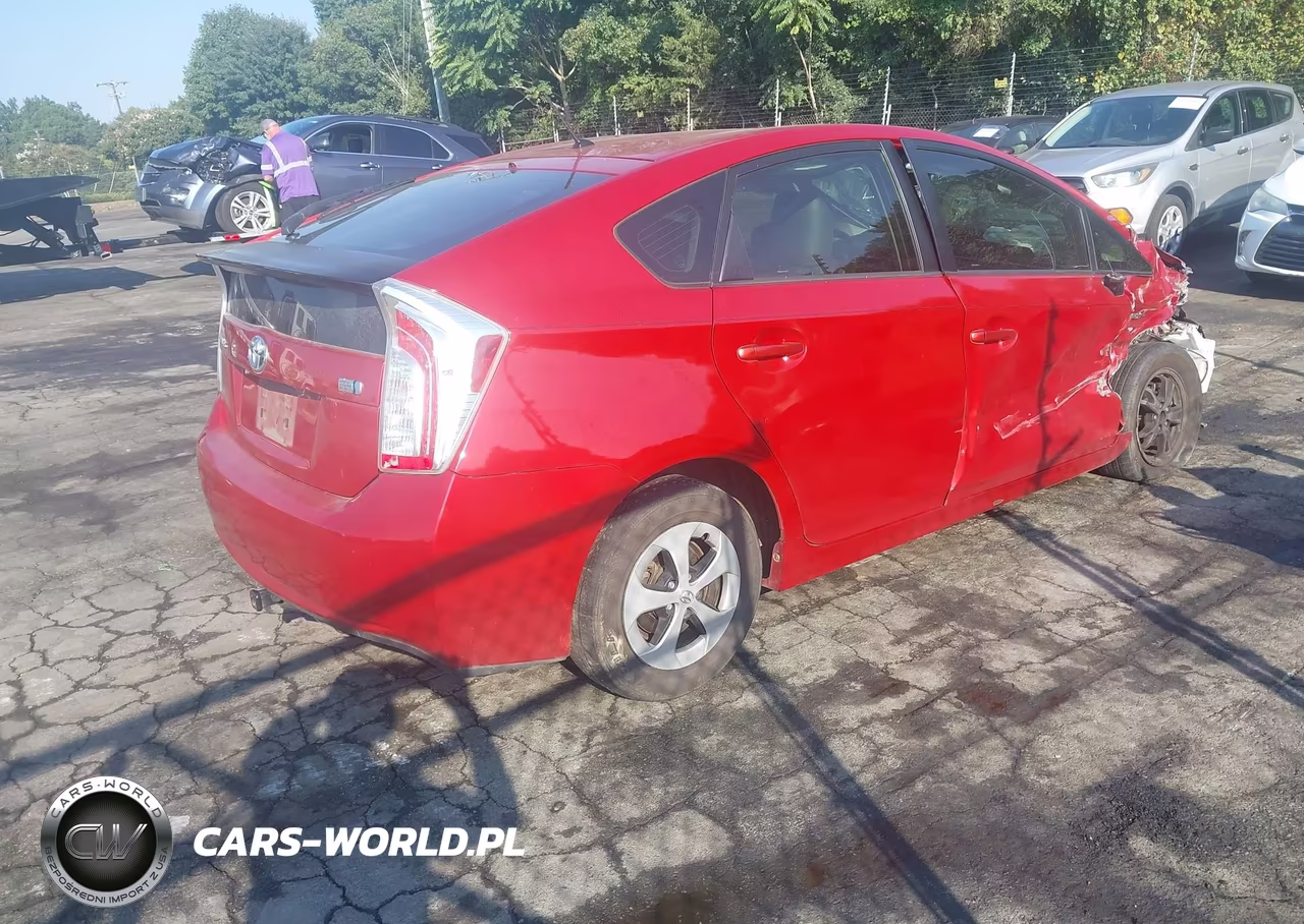 2013 Toyota Prius Two VIN:JTDKN3DU2D5648375 - 4