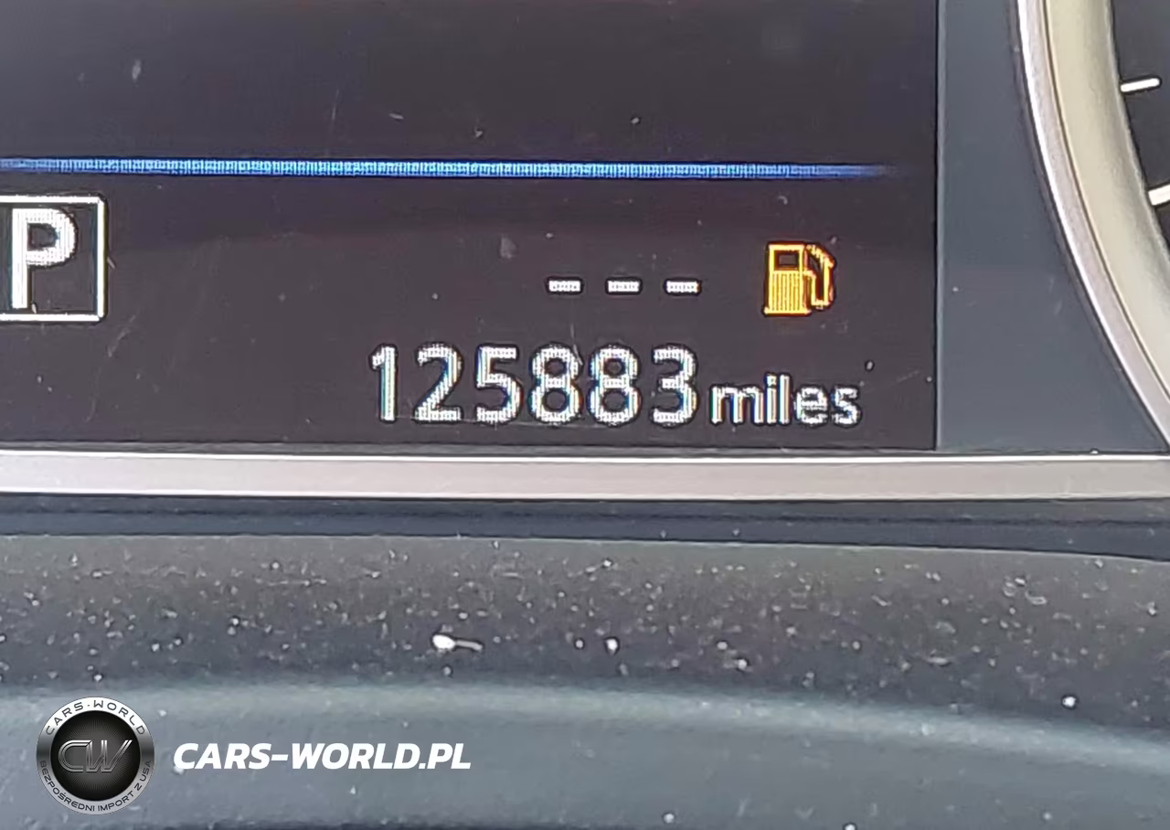 2019 Nissan Sentra S VIN:3N1AB7AP8KY316907 - 15
