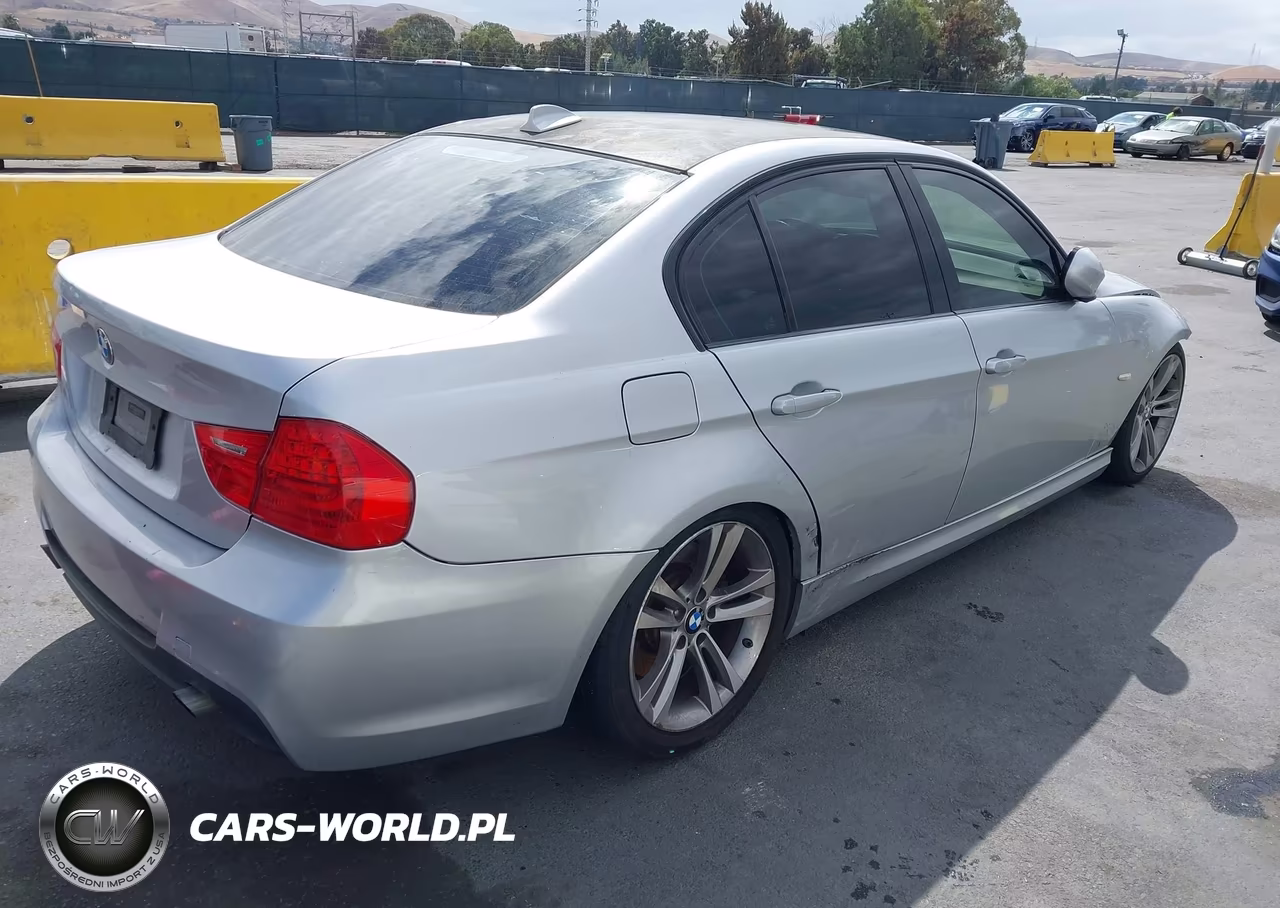 2011 BMW 335I VIN:WBAPM5C5XBF182097 - 4