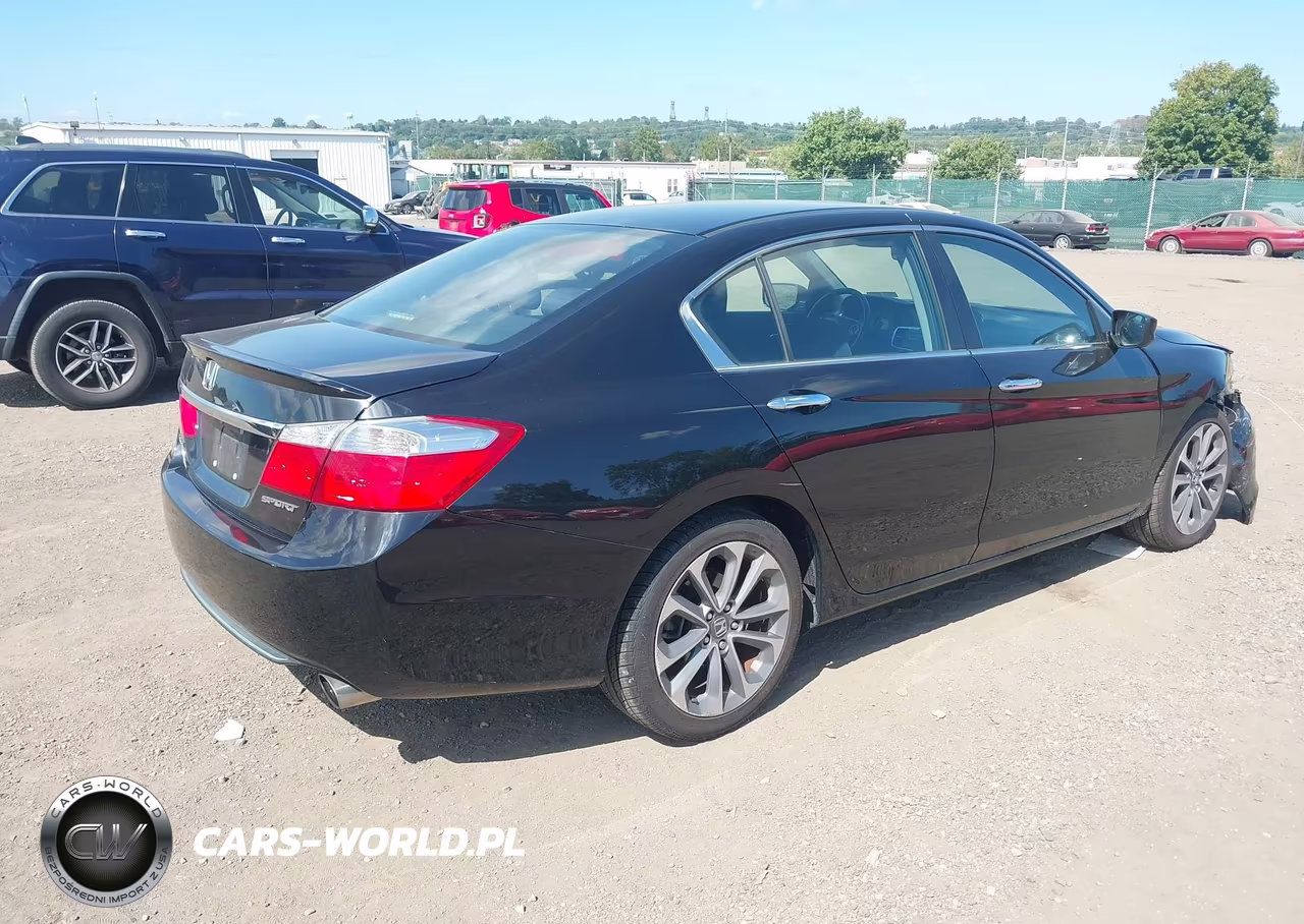 2015 Honda Accord Sport VIN:1HGCR2E5XFA249137 - 4