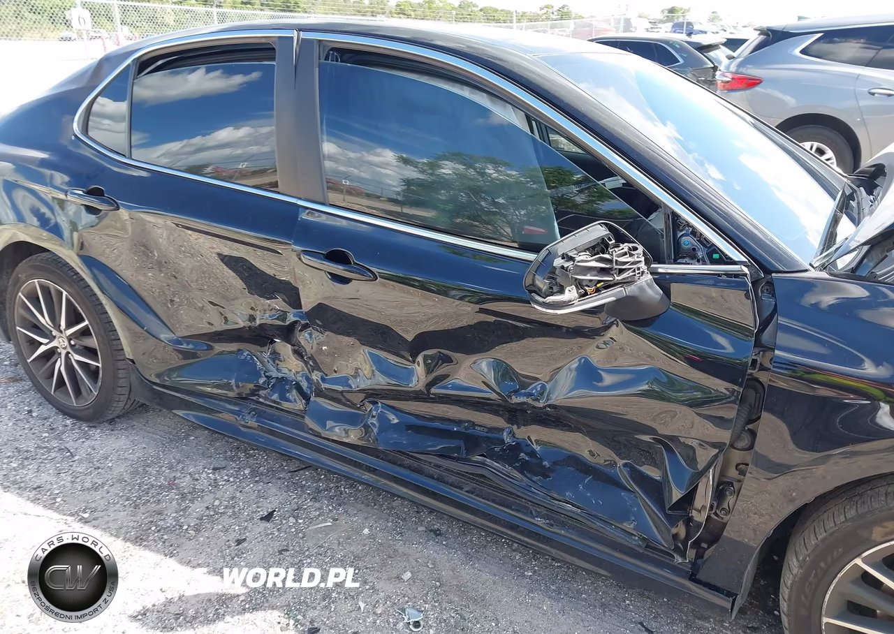 2024 Toyota Camry Se VIN:4T1G11AK9RU210986 - 6