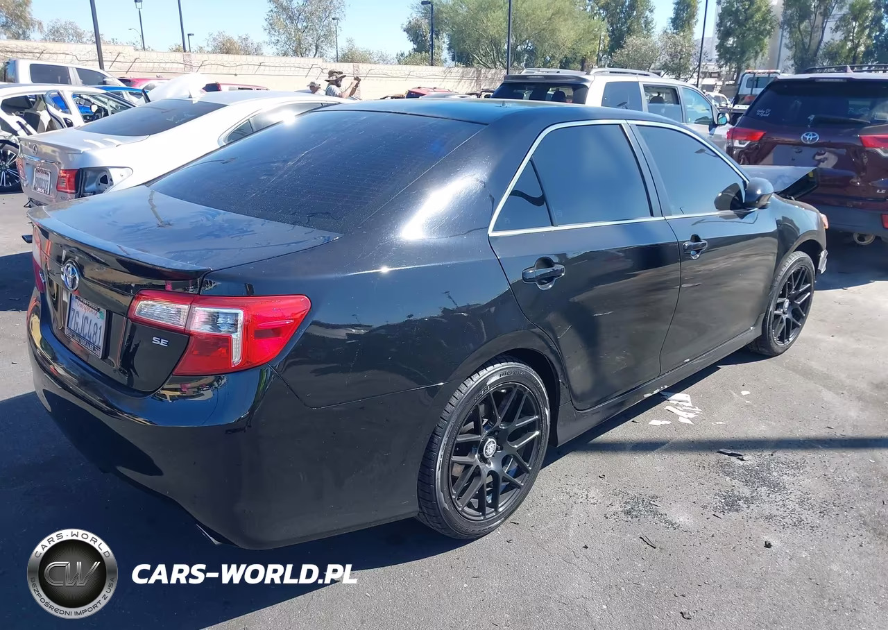 2014 Toyota Camry Se VIN:4T1BF1FK0EU851216 - 4