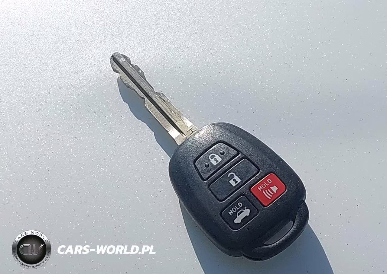 2015 Toyota Corolla S Plus VIN:5YFBURHE6FP335134 - 11