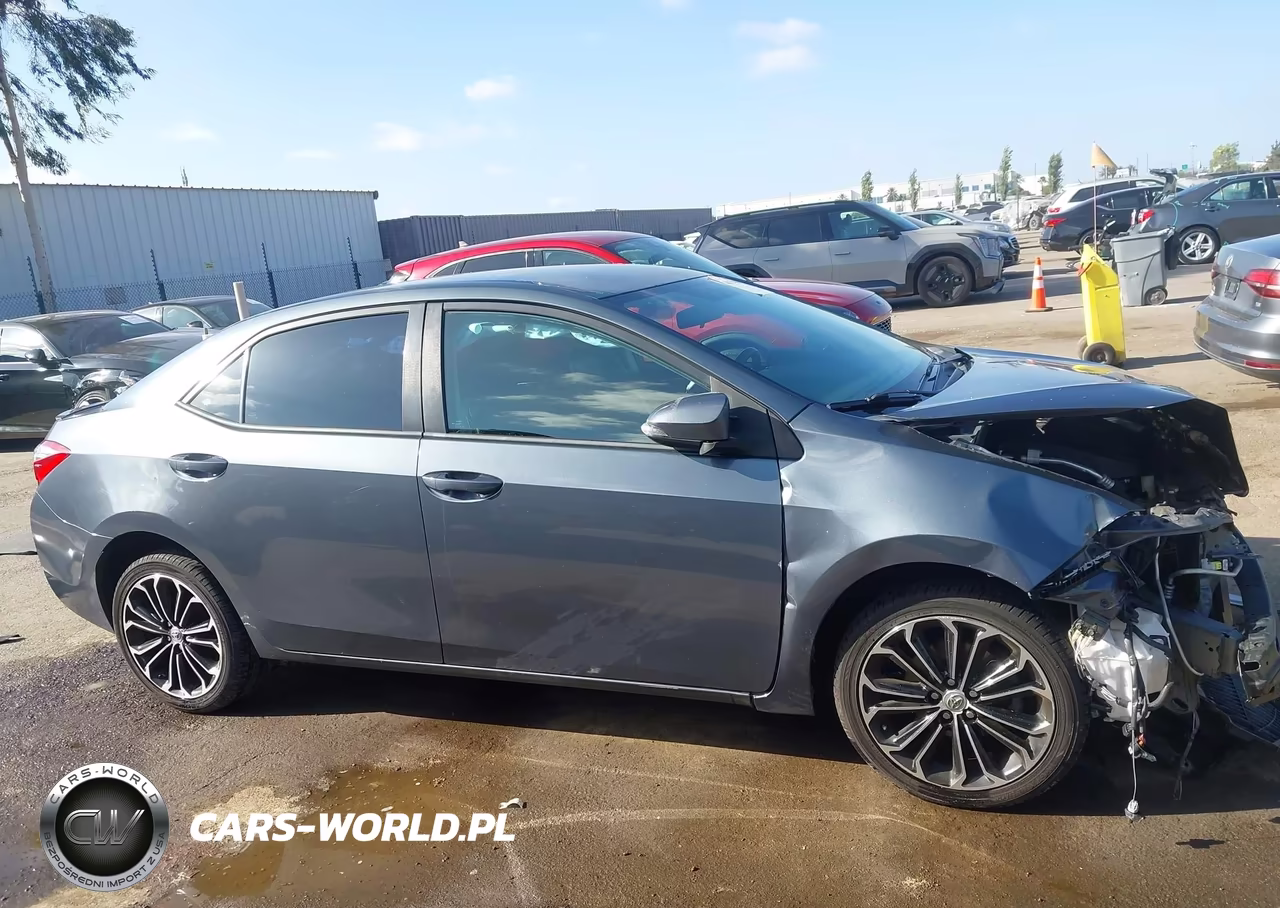 2015 Toyota Corolla S Plus VIN:5YFBURHE6FP335134 - 14