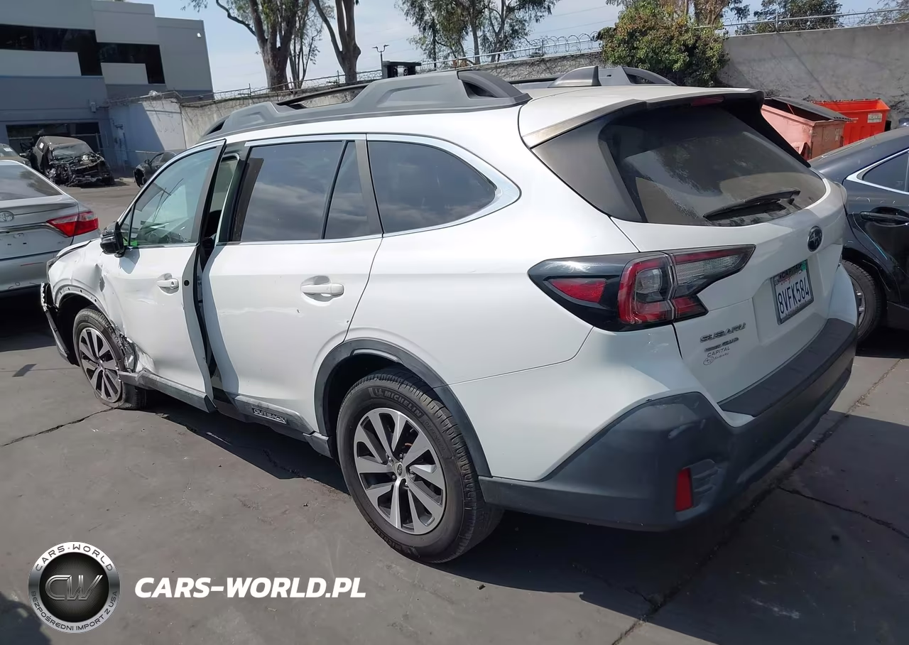 2020 Subaru Outback Premium VIN:4S4BTACC3L3174817 - 3