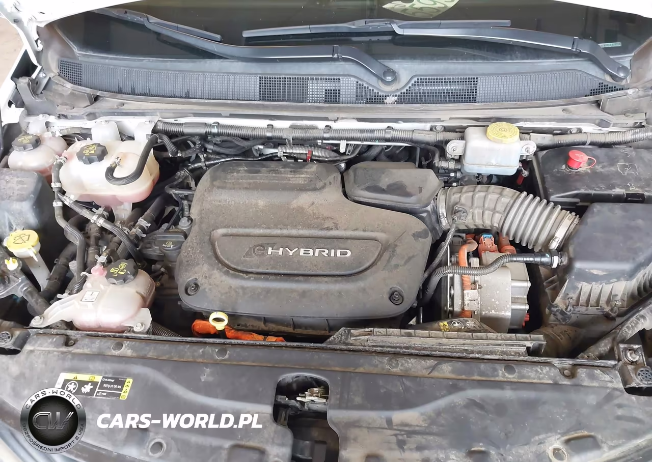 2018 Chrysler Pacifica Hybrid Limited VIN:2C4RC1N73JR183427 - 10