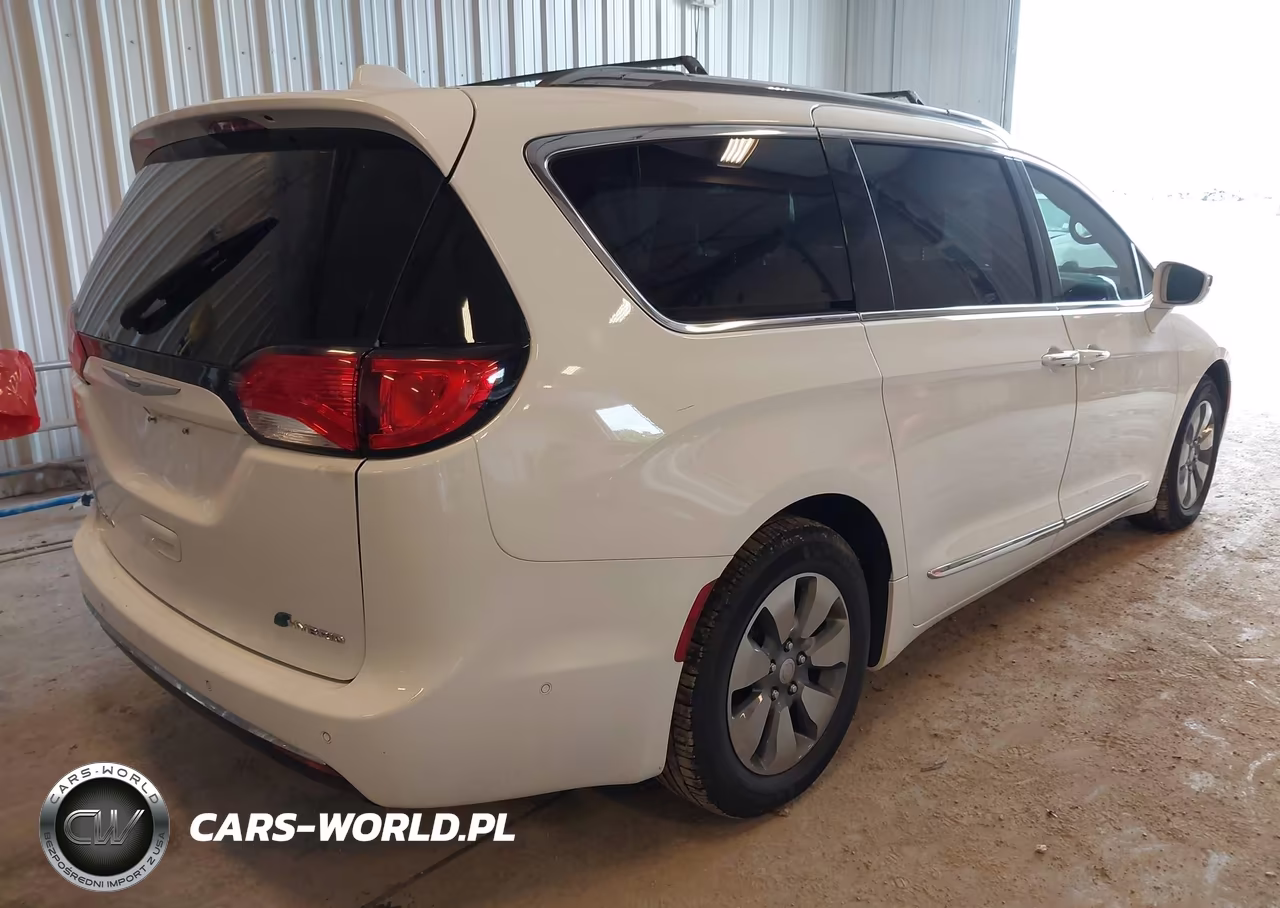 2018 Chrysler Pacifica Hybrid Limited VIN:2C4RC1N73JR183427 - 4