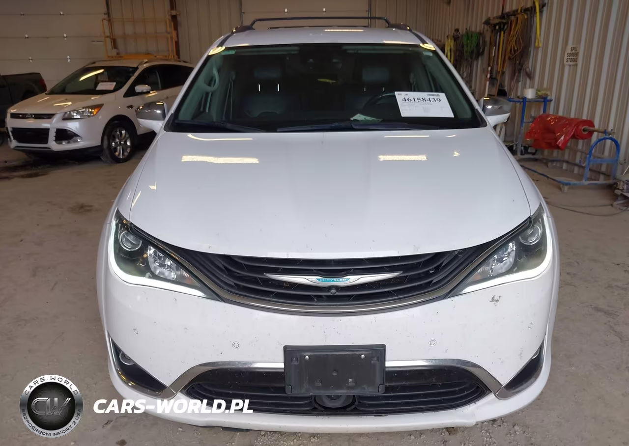 2018 Chrysler Pacifica Hybrid Limited VIN:2C4RC1N73JR183427 - 6