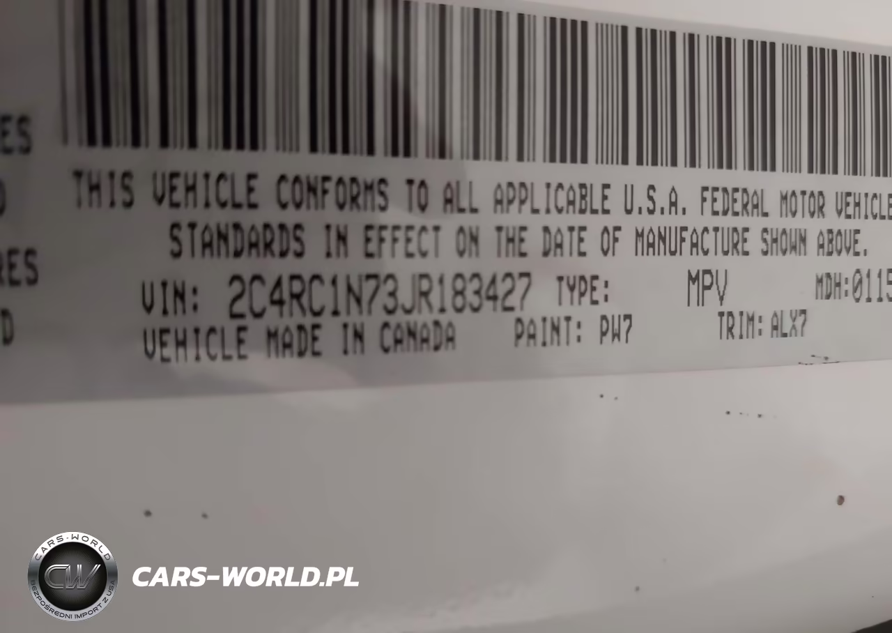 2018 Chrysler Pacifica Hybrid Limited VIN:2C4RC1N73JR183427 - 9