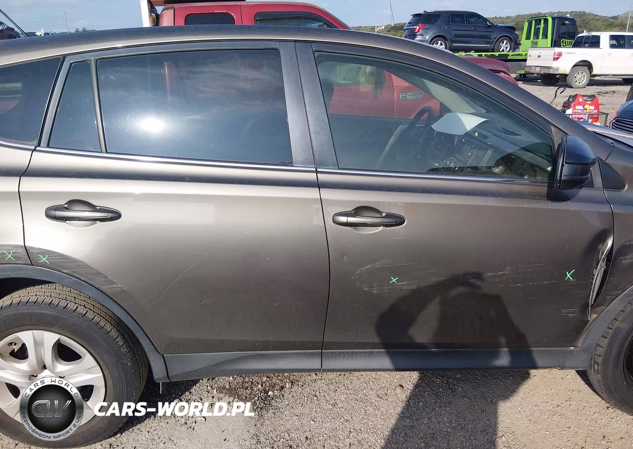 2015 Toyota Rav4 Le VIN:JTMZFREV9FD050704 - 13