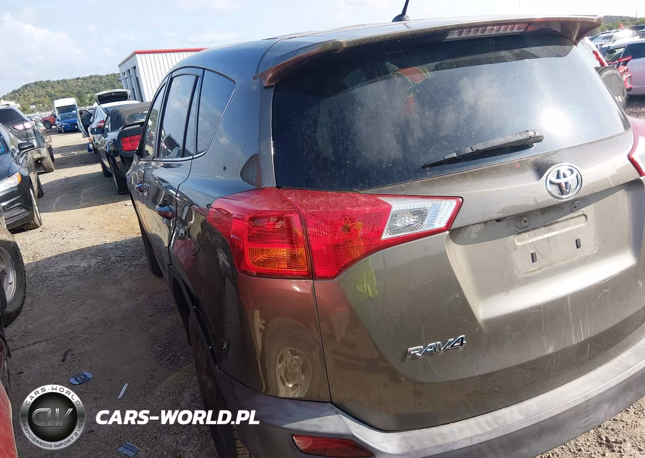 2015 Toyota Rav4 Le VIN:JTMZFREV9FD050704 - 3