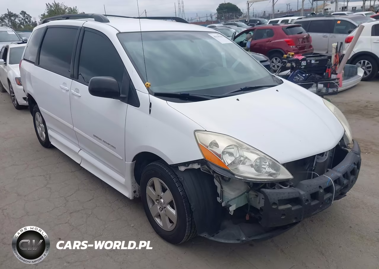 2010 Toyota Sienna Le