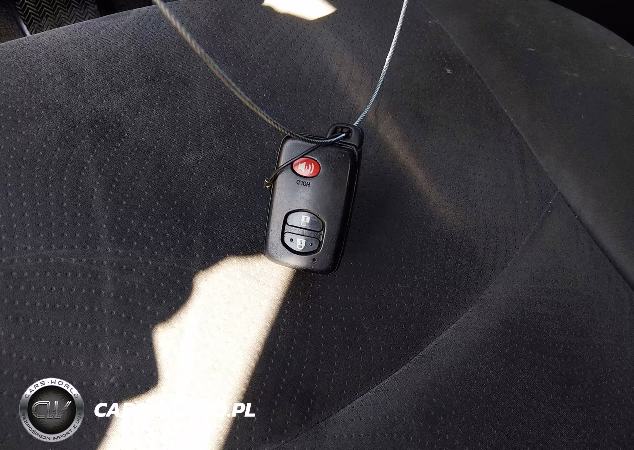 2011 Toyota Prius Three VIN:JTDKN3DU1B0273802 - 11