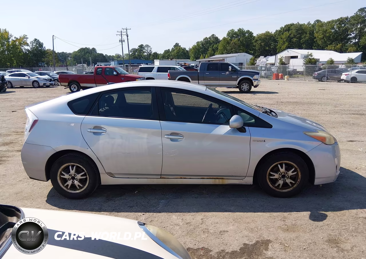 2011 Toyota Prius Three VIN:JTDKN3DU1B0273802 - 13