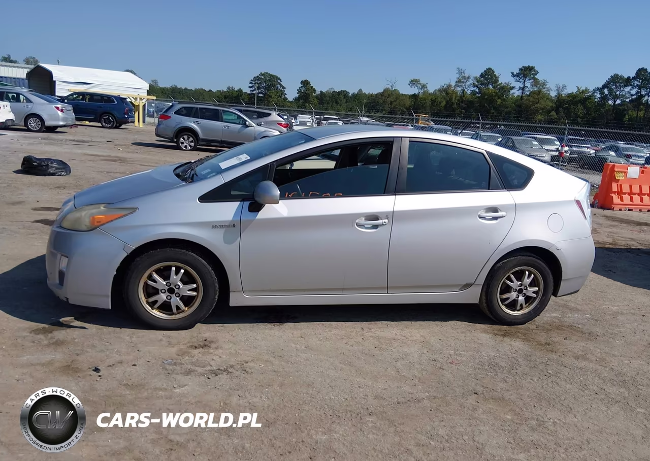 2011 Toyota Prius Three VIN:JTDKN3DU1B0273802 - 14