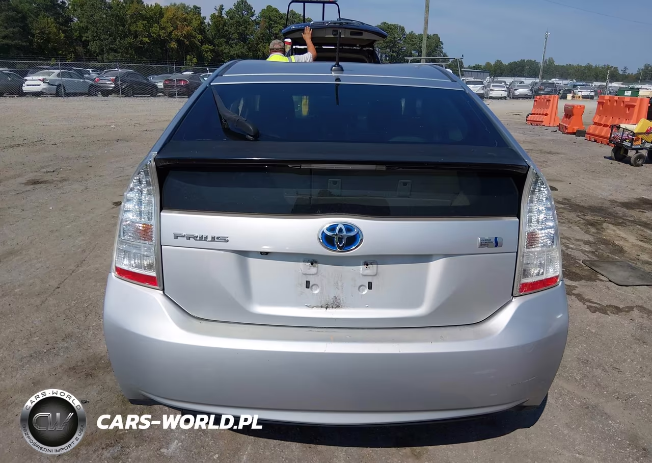 2011 Toyota Prius Three VIN:JTDKN3DU1B0273802 - 16