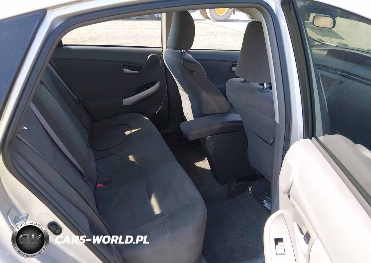2011 Toyota Prius Three VIN:JTDKN3DU1B0273802 - 8