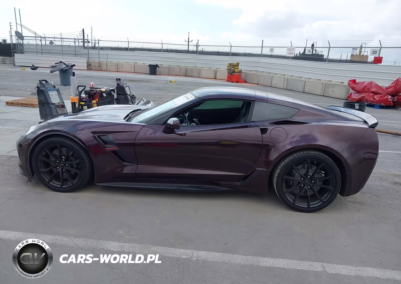 2017 Chevrolet Corvette Grand Sport VIN:1G1YV2D77H5110297 - 14