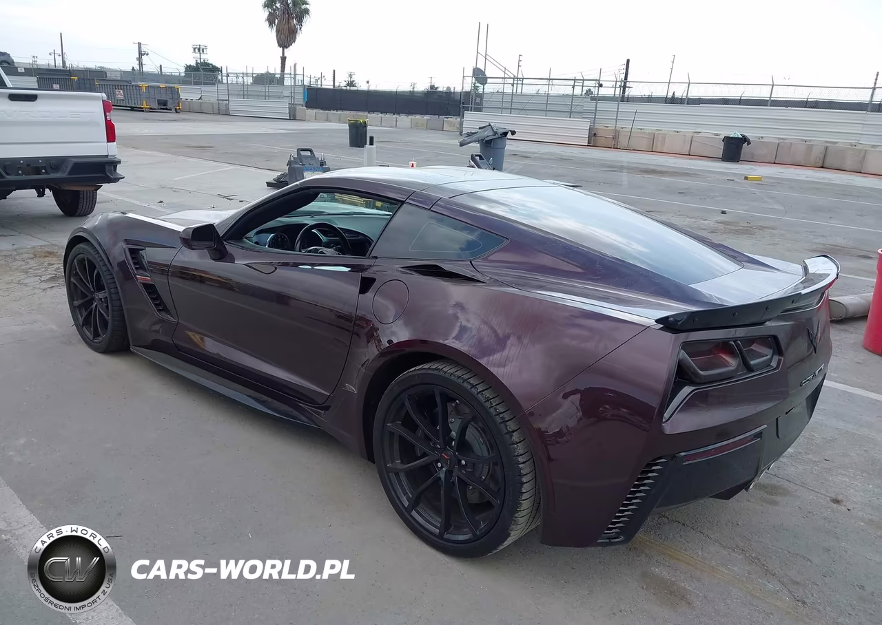 2017 Chevrolet Corvette Grand Sport VIN:1G1YV2D77H5110297 - 3