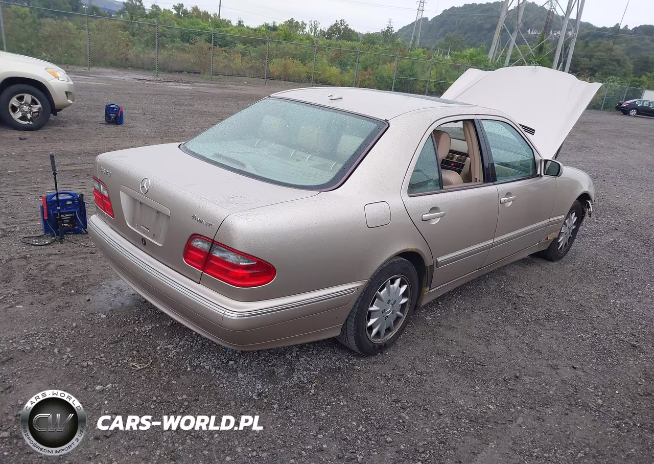 2000 Mercedes-Benz E 320 4M VIN:WDBJF82J8YX042747 - 4