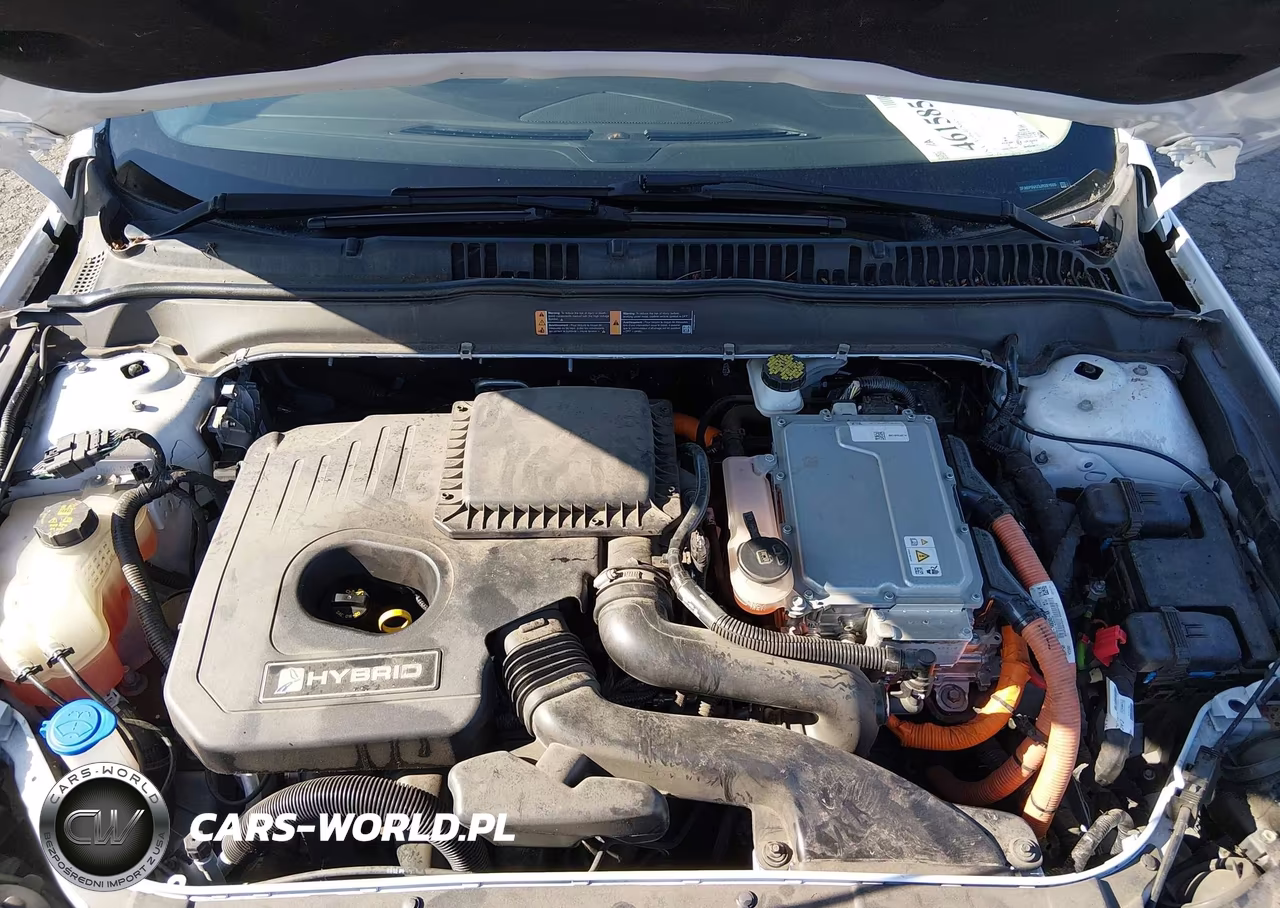 2018 Ford Fusion Hybrid S VIN:3FA6P0UU3JR261665 - 10